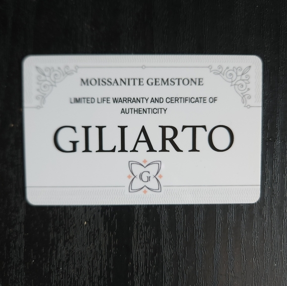 Size 7 ring - Picture 5 of 6